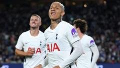 ‘Sometimes he wants to leave’ – De Zerbi on Richarlison’s Spurs future